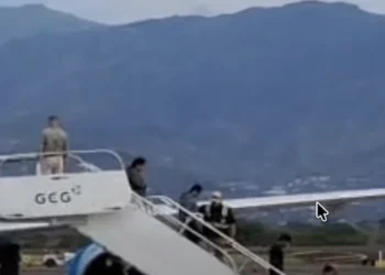 Otros 22 deportados llegan a Costa Rica desde Estados Unidos, según Migración