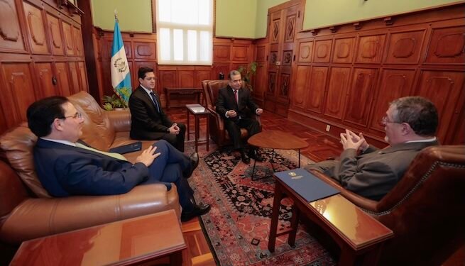 Arévalo concluye entrevistas a candidatos a fiscal general de Guatemala
