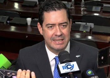 Honduras investiga posible desfalco estatal de más de $112 millones anuales por plazas fantasmas y duplicidad de cargos