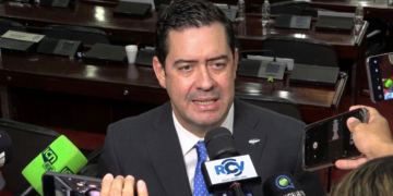 Honduras investiga posible desfalco estatal de más de $112 millones anuales por plazas fantasmas y duplicidad de cargos
