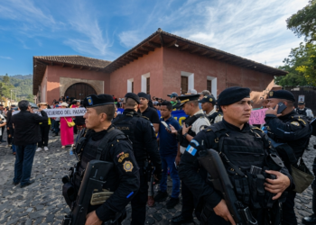 Policía refuerza seguridad en elección de autoridades de la Universidad de San Carlos en Antigua Guatemala