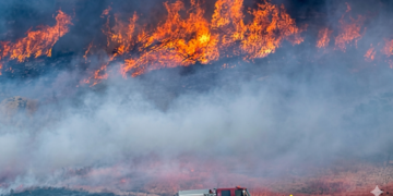 Incendio en California: Miles de evacuados en Moreno Valley y cientos de bomberos movilizados