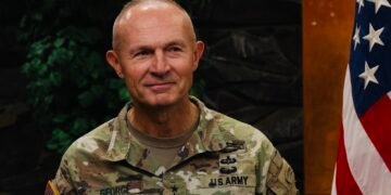 Destituyen al jefe del Estado Mayor del Ejército de EE UU