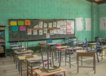 Honduras ordena retorno a clases tras Semana Santa y una pausa presencial ante altos precios de combustibles