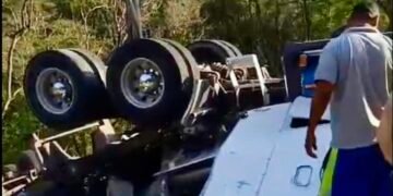 Presidente hondureño expresa condolencias por tragedia vial en Santa Bárbara