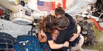 Artemis II regresa a la Tierra este viernes tras histórica misión tripulada alrededor de la Luna