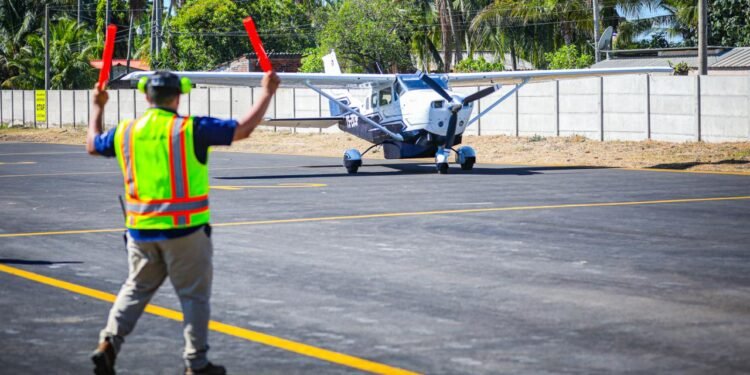 Inauguran aeródromo El Zapote en El Salvador para impulsar conectividad y turismo en el occidente del país