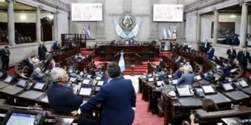 Congreso de Guatemala aprueba nueva ley antilavado con 125 votos