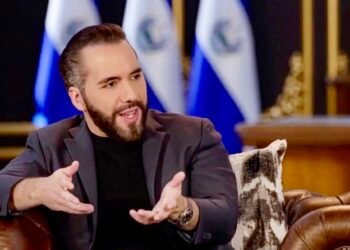 El Salvador lanza nueva etapa de atención médica con inteligencia artificial y Bukele asegura construyen el mejor sistema de salud del mundo