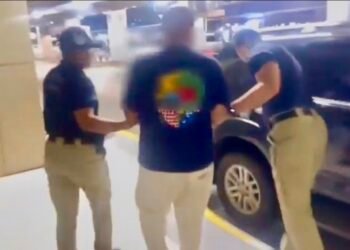 Capturan en Panamá a hondureño solicitado por EE UU por narcotráfico cuando viajaba hacia El Salvador