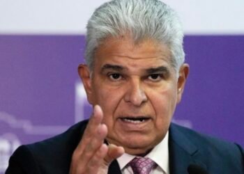 Presidente de Panamá anuncia revisión del decreto que regula Uber e inDrive tras lluvia de críticas