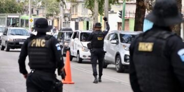 Policía guatemalteca advierte “fuertes” acciones legales tras cadena de mensajes falsos sobre tiroteos en escuelas
