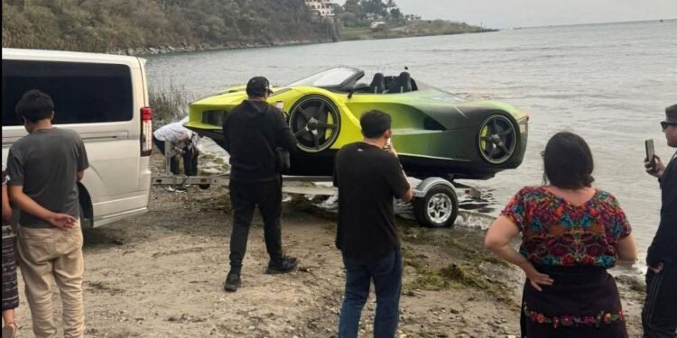 Vacío legal en Guatemala deja sin regulación a “jetcar” tras desaparición en el lago de Atitlán