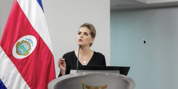 La presidenta electa de Costa Rica evalúa cambios en gabinete previo a asumir
