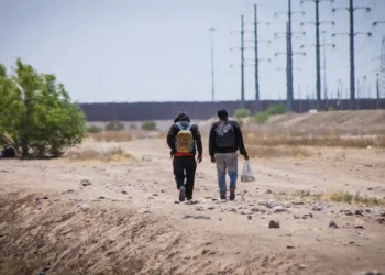 Deportación de migrantes a la región aumenta la presión sobre servicios sociales ya sobrecargados, según informe de la OIM