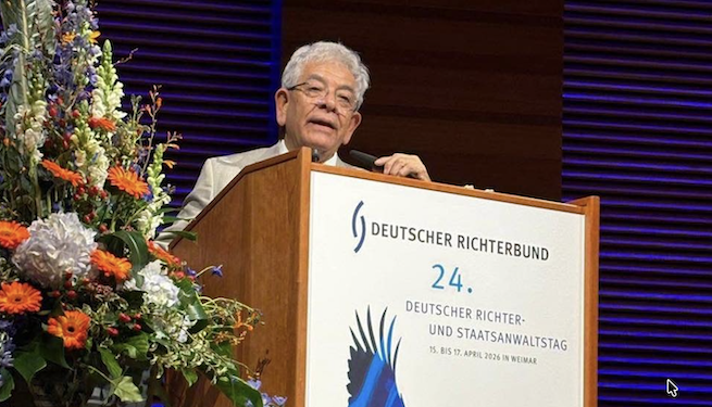 Asociación alemana de jueces premia a juez guatemalteco obligado a exiliarse por combatir la corrupción