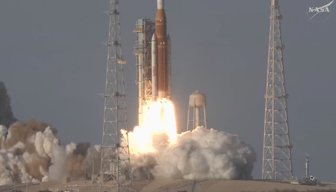 Artemis II despega con éxito en histórica misión tripulada lunar