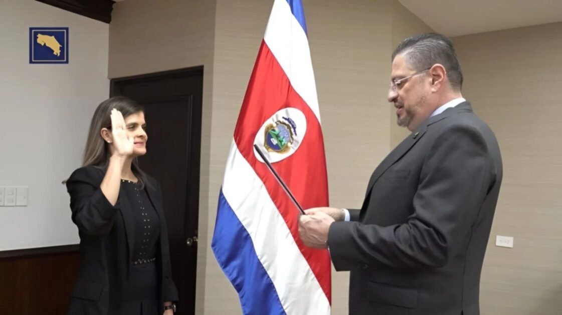 El 8 de mayo el saliente mandatario Rodrigo Chaves entregará el poder a Laura Fernández, presidenta electa de Costa Rica.
