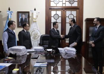 Presidencia guatemalteca recibe lista de seis aspirantes a fiscal general