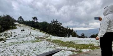 Tormenta de granizo cubre de hielo el punto más alto de El Salvador