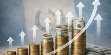 Guatemala busca mantener la inflación cerca del 4% mientras las remesas impulsan su economía