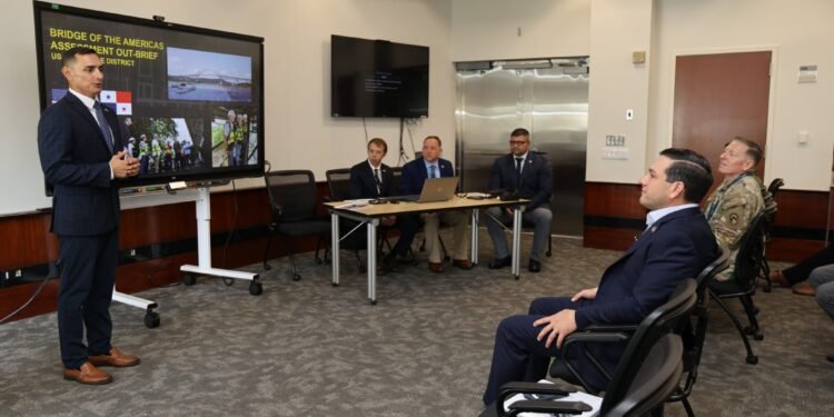 Ingenieros estadounidenses entregan informe sobre condiciones del puente de Las Américas, en Panamá