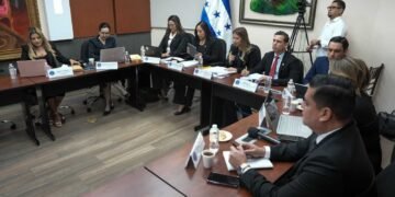Congreso hondureño concluye entrevistas y pasará a revisar evidencias en juicio político a consejero y magistrados electorales