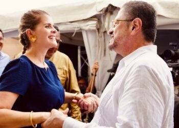 Rodrigo Chaves aún no confirma si será ministro en el próximo Gobierno costarricense, dice presidenta electa