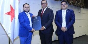 Asamblea panameña aprueba ley que obliga a empresas online a tener una dirección real ante estafas