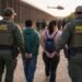 El 92% de migrantes detenidos en la frontera de Estados Unidos son de Centroamérica y México en 2026