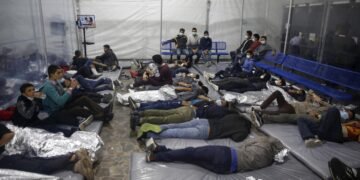 16 muertes de migrantes bajo custodia de ICE en Estados Unidos encienden alarmas por crisis humanitaria