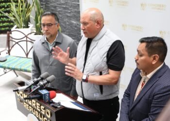 Diputados guatemaltecos proponen ley para prevenir y sancionar comunicaciones ilícitas en las cárceles