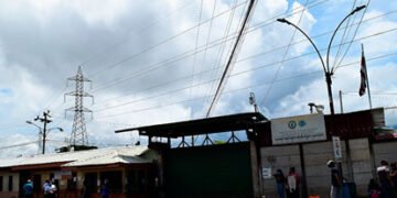 Unos 80 presos costarricenses están en huelga de hambre por poca comida que es servida en tazas de plástico