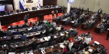 Congreso hondureño busca endurecer leyes contra la extorsión y declarar terroristas a las pandillas