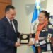 Fiscal salvadoreño rinde homenaje a fiscal guatemalteca sancionada por EEUU y la Unión Europea