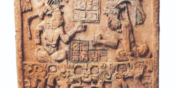 Guatemala gestiona con México la devolución de un dintel maya histórico