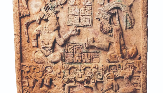 Guatemala gestiona con México la devolución de un dintel maya histórico