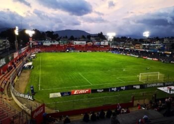 Xelajú busca remontada histórica ante Municipal este sábado en la final guatemalteca