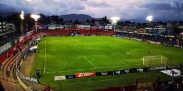 Xelajú busca remontada histórica ante Municipal este sábado en la final guatemalteca