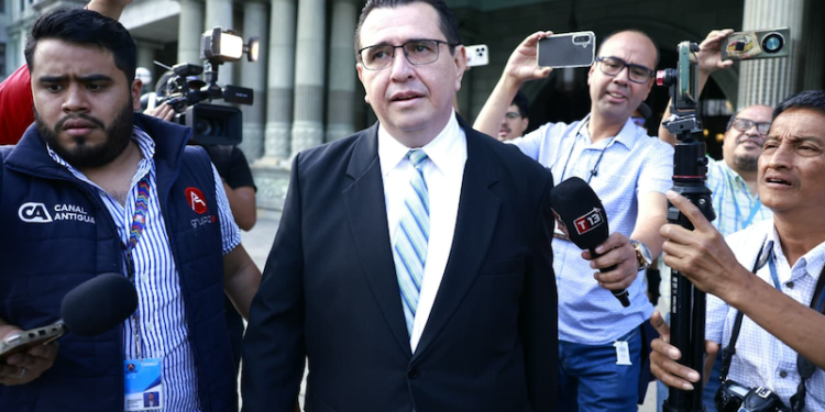 Nuevo fiscal guatemalteco era el perfil más técnico y sólido pero conducirá “una institución profundamente desgastada”, advierte exfiscal anticorrupción