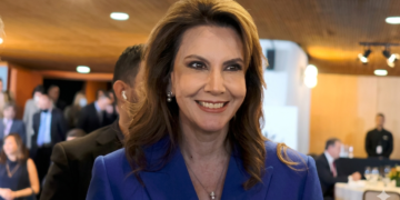 Zury Ríos continúa con su nueva aventura política reivindicando el legado de su padre, el dictador guatemalteco Efraín Ríos Montt