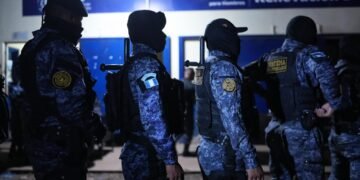 Ejército, PNC y Sistema Penitenciario de Guatemala intervienen cárcel de máxima seguridad Renovación I tras motines