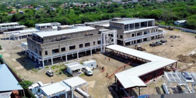 Suspenden la construcción de tres hospitales en Honduras por supuestas irregularidades en el uso de fondos públicos