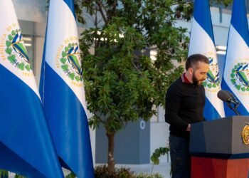 Bukele anuncia entrega de 70 escuelas renovadas en El Salvador y amplía programa educativo