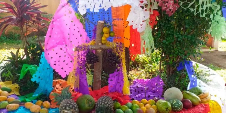 Día de la Cruz en Centroamérica mantiene tradiciones religiosas y agrícolas este 3 de mayo