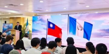 Taiwán impulsa la Ruta del Chip en Guatemala para atraer inversión en semiconductores