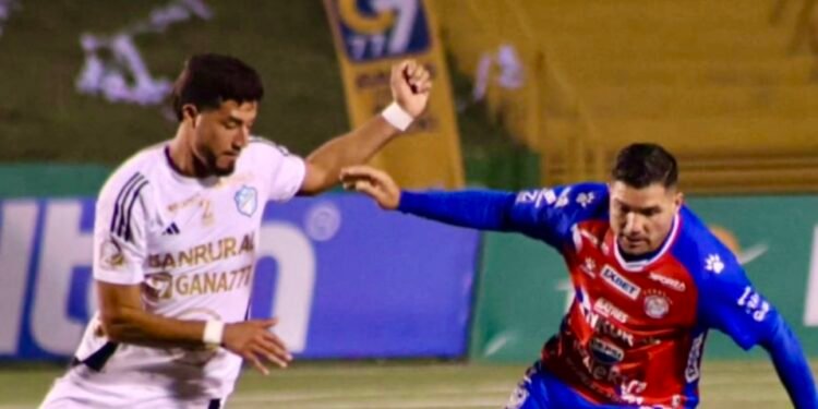 Comunicaciones empata con Xelajú y deja abierta la semifinal del Clausura 2026 del torneo guatemalteco