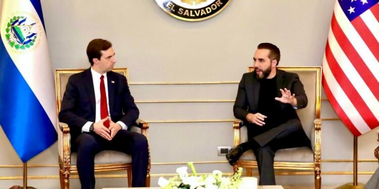 Bukele y subsecretario de Asuntos Económicos del Departamento de Estado conversan sobre oportunidades de Inversión en El Salvador