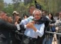 Presidente de Honduras ofrece disculpas tras agresión de guardaespaldas a periodistas en acto militar