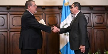 Presidente de Guatemala proclama victoria política tras relevo de Consuelo Porras como fiscal general
